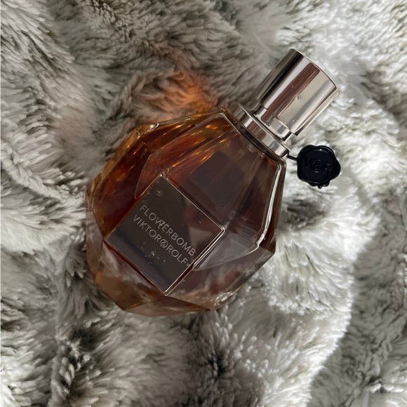 Flowerbomb Viktor & Rolf - Picture 4 of 5